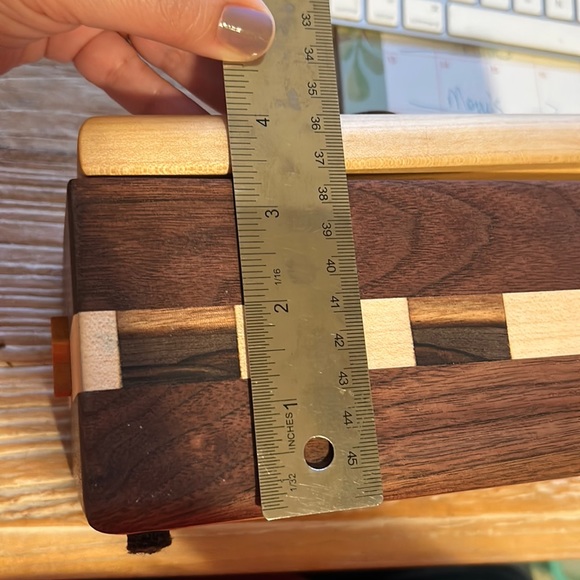 Gorgeous Solid handcrafted wood divided box  EUC lined inside - Picture 15 of 17